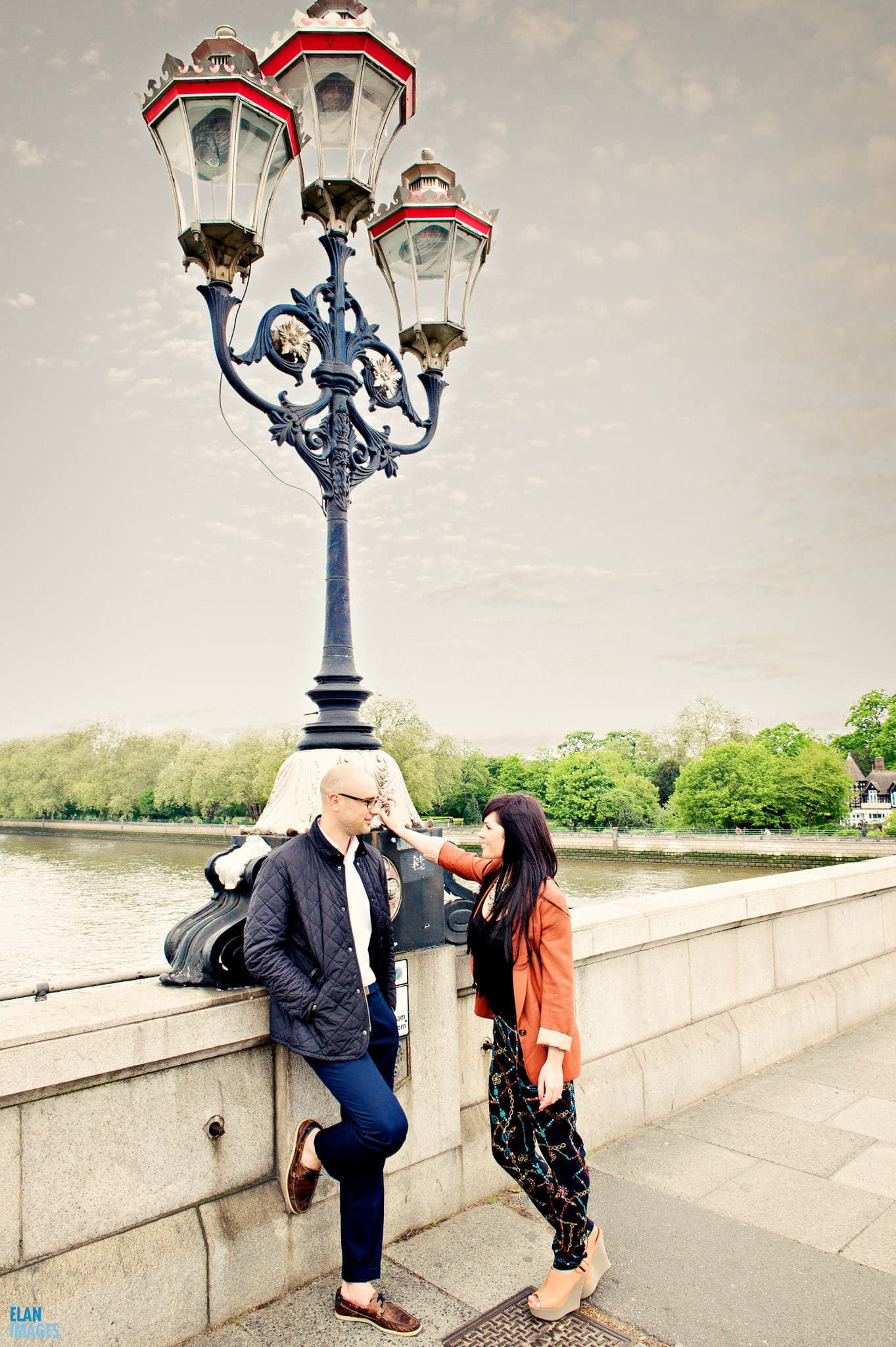 Engagement Photo shoot on the Thames at Putney and Fulham, London 10