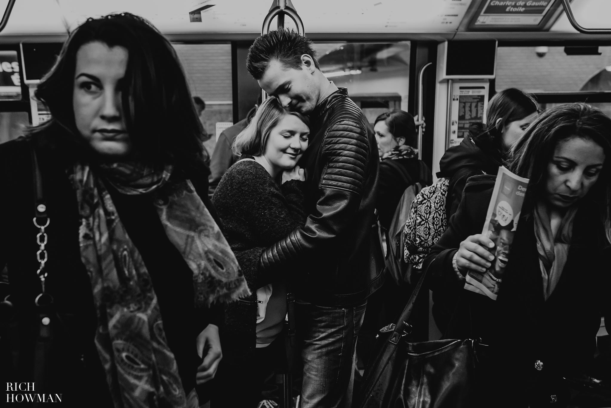 Engagement photographer on the Paris Metro