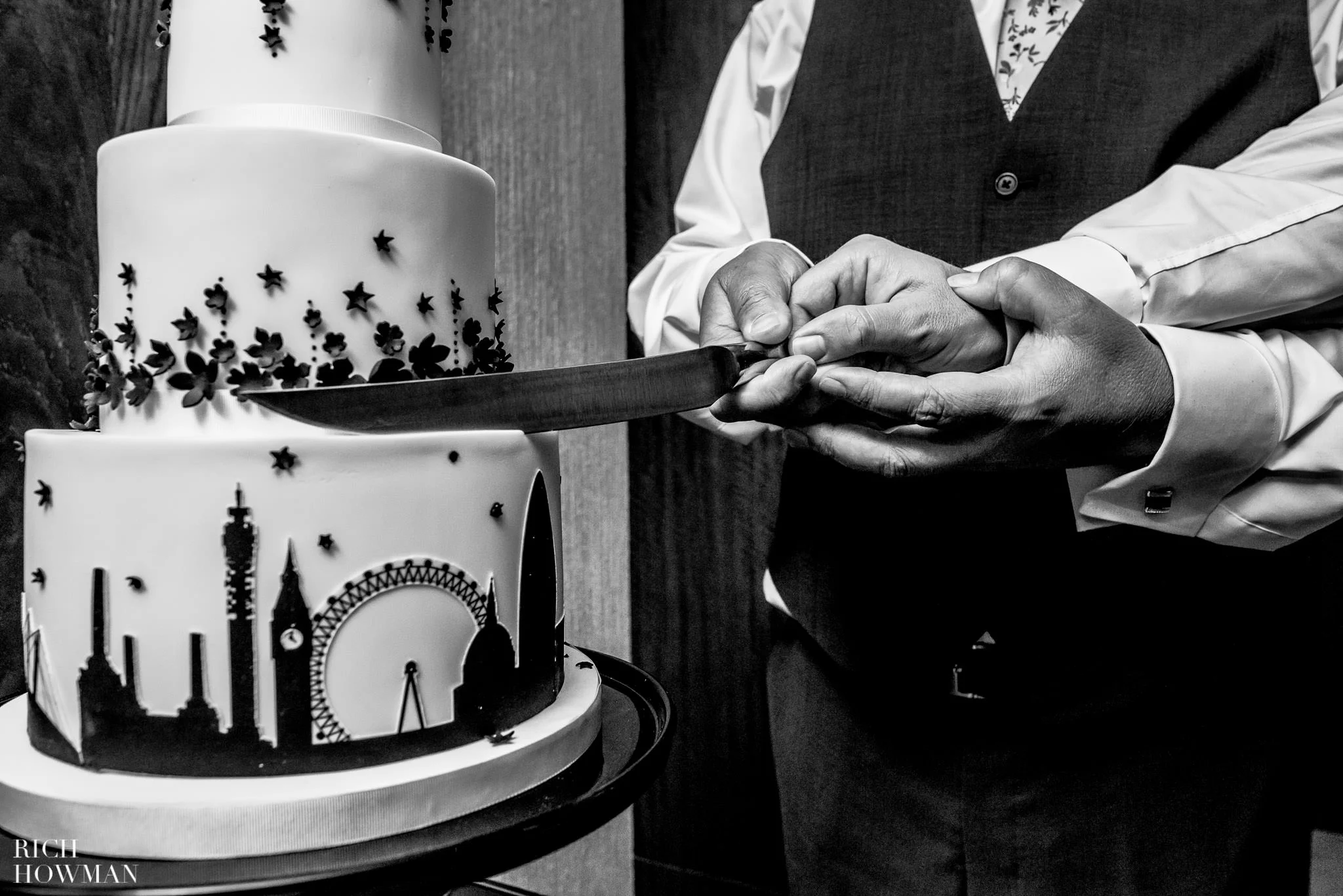 Wedding at The Shard, London | The Shard Wedding Photographer Rich Howman 45