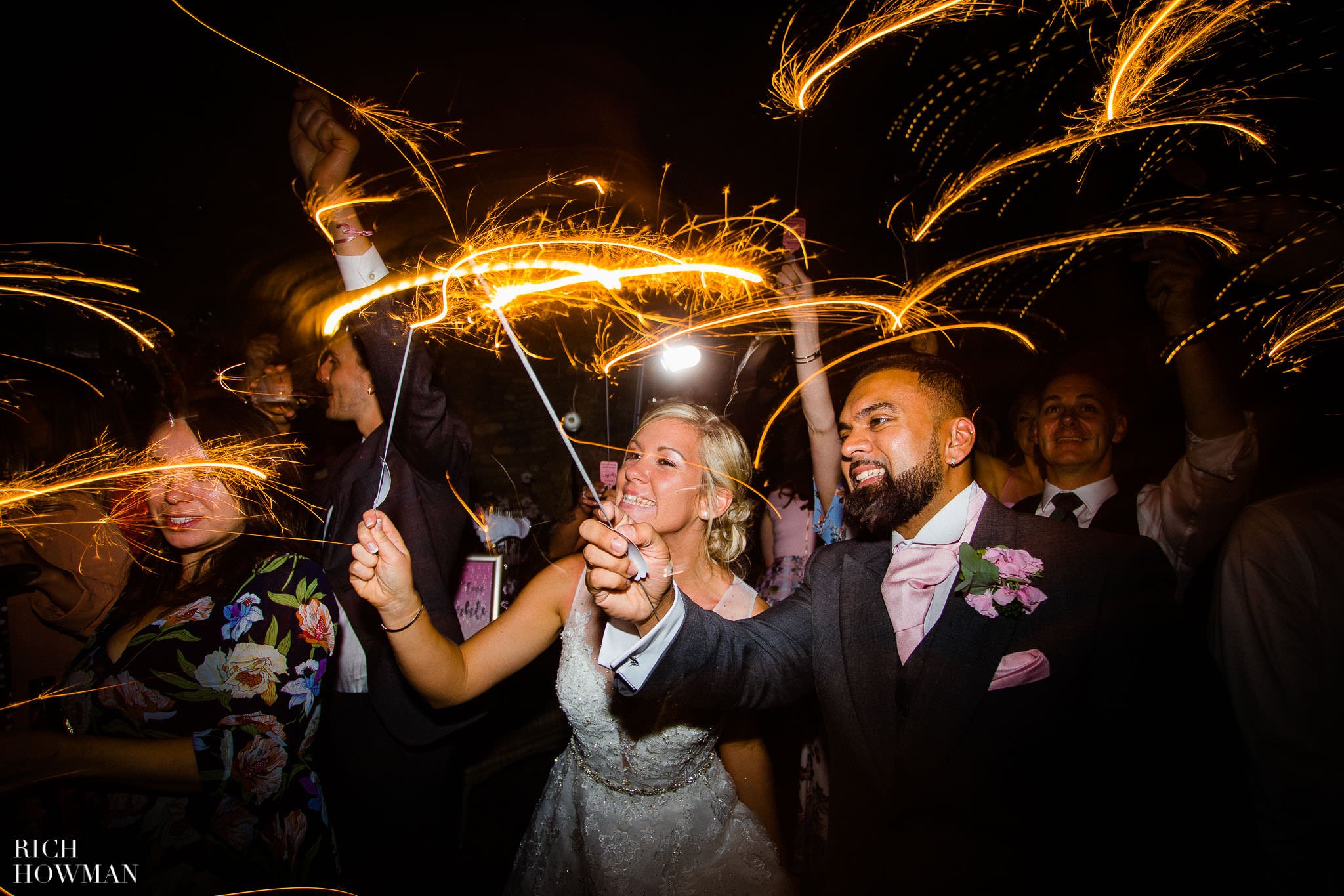 Wedding Photographers in Oxfordshire | Wedding Photographers Witney 131