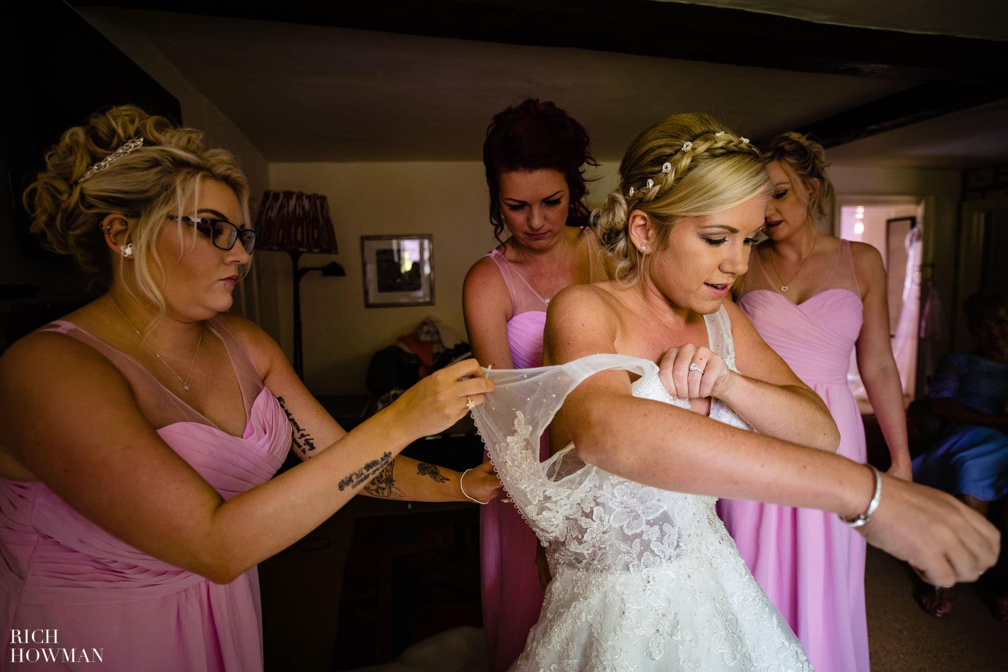 Wedding Photographers in Oxfordshire | Wedding Photographers Witney 23