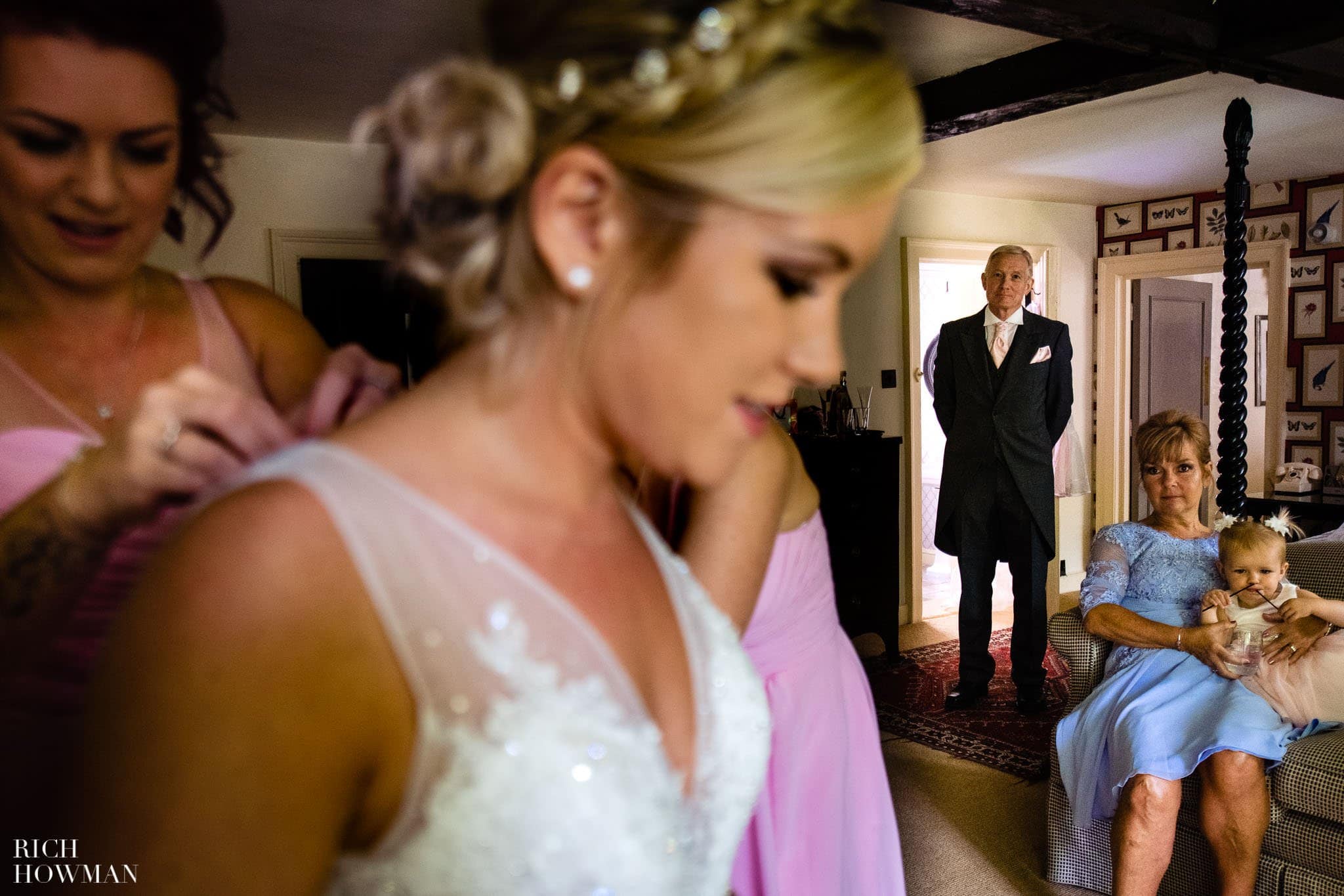 Wedding Photographers in Oxfordshire | Wedding Photographers Witney 25