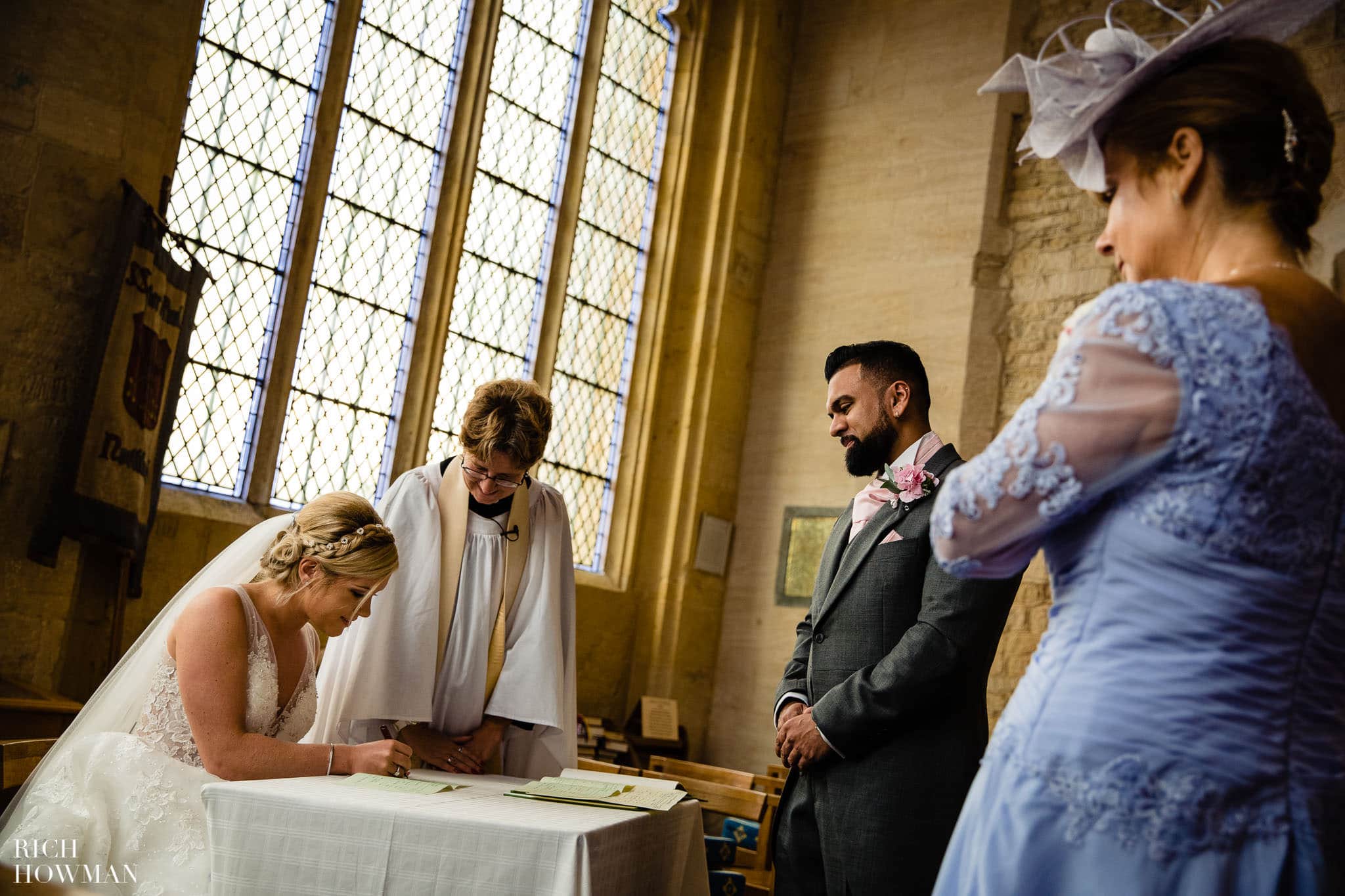 Wedding Photographers in Oxfordshire | Wedding Photographers Witney 49