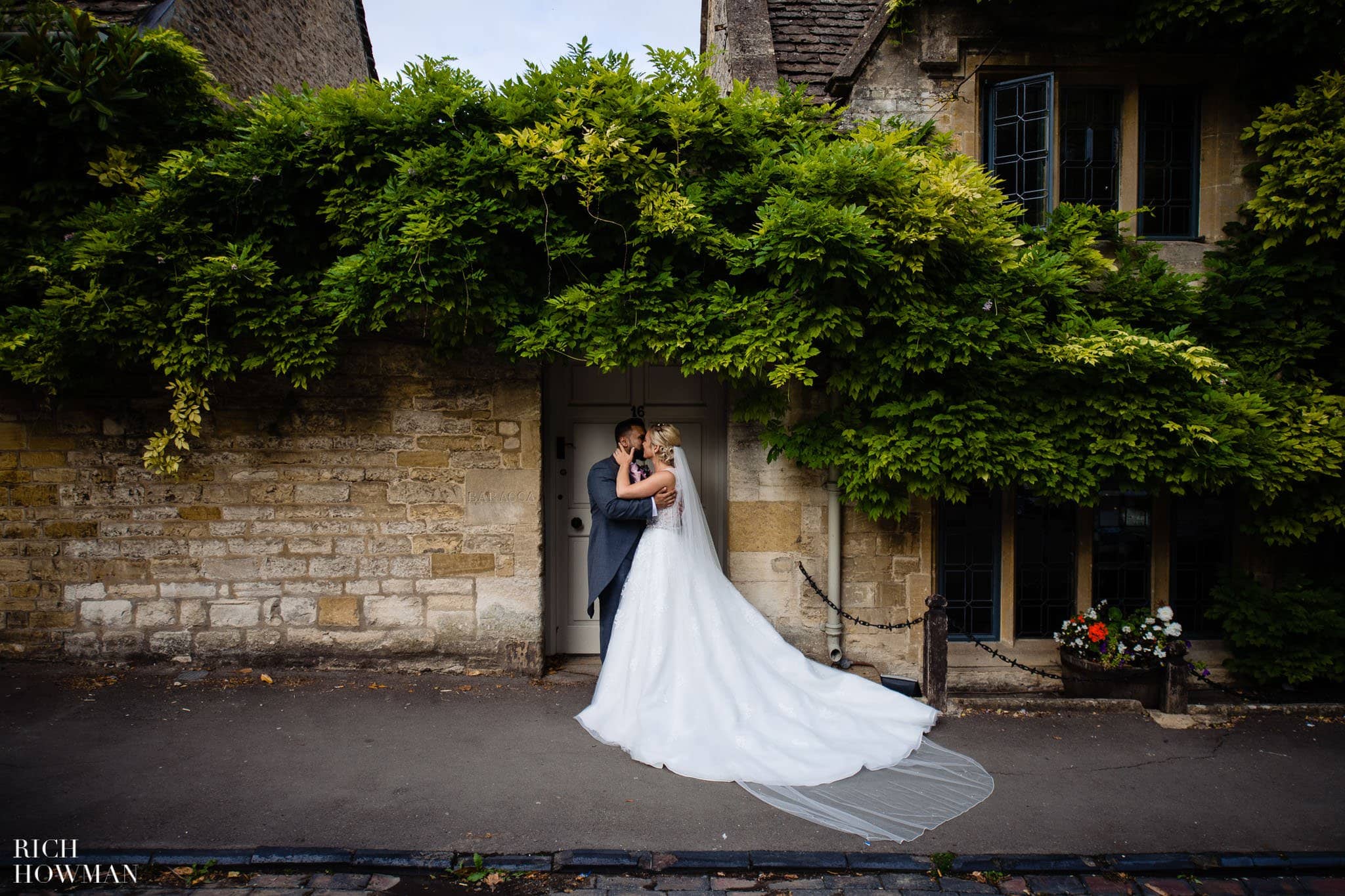 Wedding Photographers in Oxfordshire | Wedding Photographers Witney 76