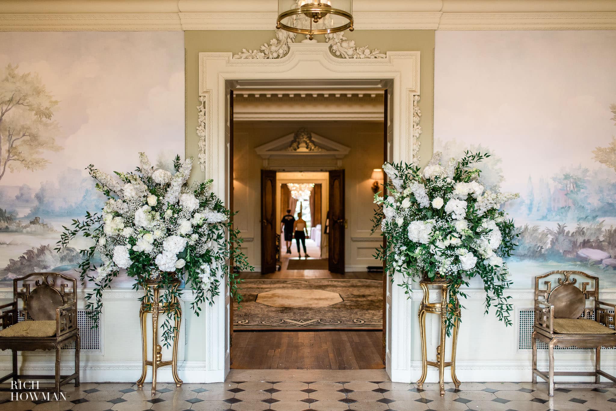 luxury details at manor house wedding by hedsor house wedding photographer rich howman